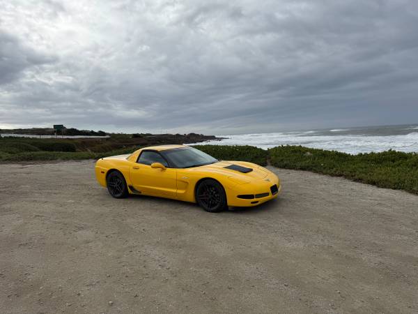 🚗 2003 Corvette Z06 – Edición 50.º Aniversario | Amarillo Millennium | Transmisión de 6 velocidades - $32,500 (palo alto)63654701178113120