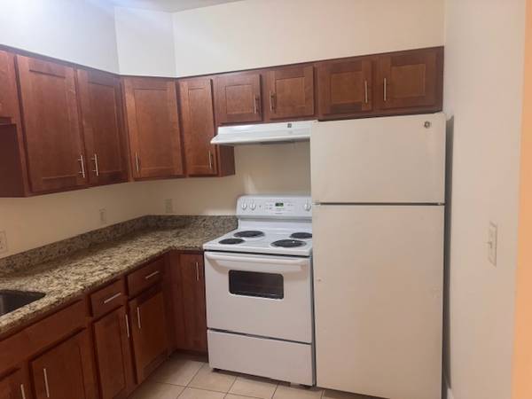 $1,950 / 1br - 600ft2 - Renovated and well located 1 bedroom apartment near Malden Center (Medford)63655383479809124