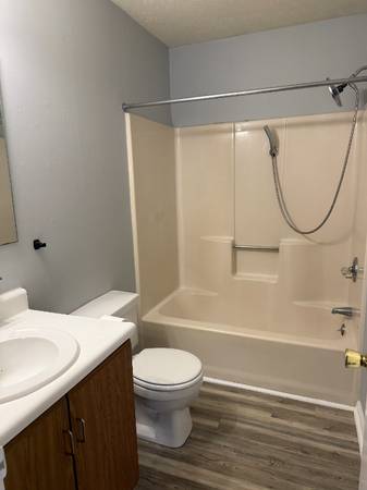 $1125.00 / 2br - 948ft2 - Charming 2BR Townhouse in Lynchburg | 1.5 Bath | Available 09/2025 | $63851970855427122