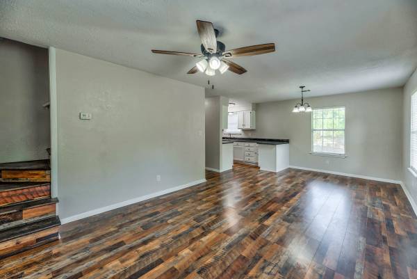 $224,900 / 3br - 1080ft2 - RENT TO OWN IN SPURGER! (SPURGER)64151612871297123