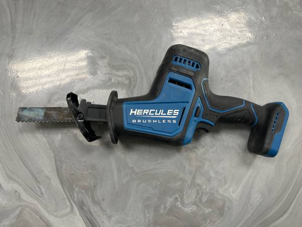 HERCULES RECIPROCATING SAW HCB710B 1