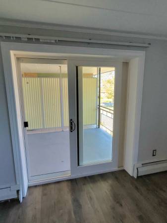 $1 / 2br - 795ft2 - "Top-Floor Gem: Renovated Kitchen, Quick Commute, Peaceful Porch!" (Randolph)64186293740419122
