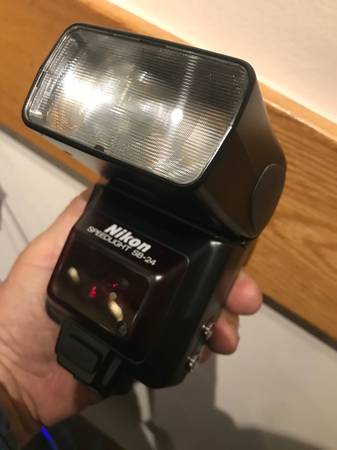 Nikon SB24 flash  $20 works great pickup in Norhhridge 1