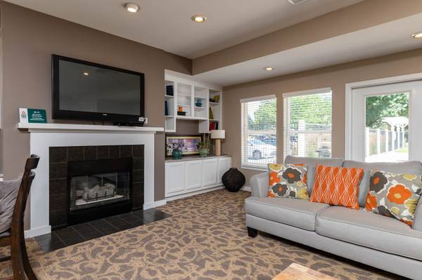 $1.428 / 2 habs - 896 pies² - Ubicación central en Kennewick. ¡2 habitaciones, 1 baño! Pase para hacer una visita guiada. (Kennewick)63442381548675121