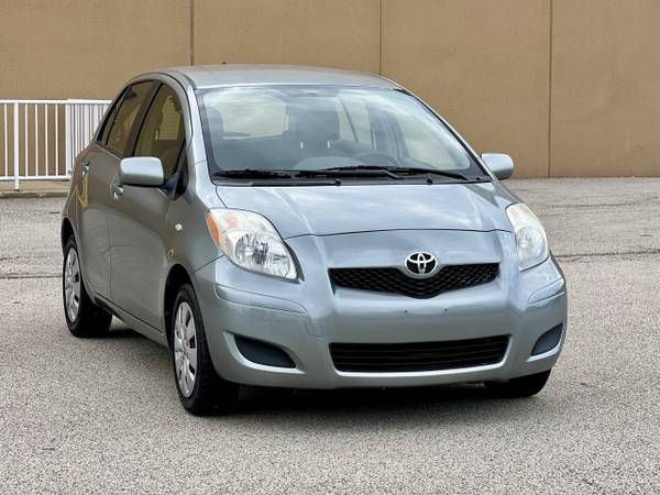 2010 Toyota Yaris - $6,500 (Glenview)63616745351171120