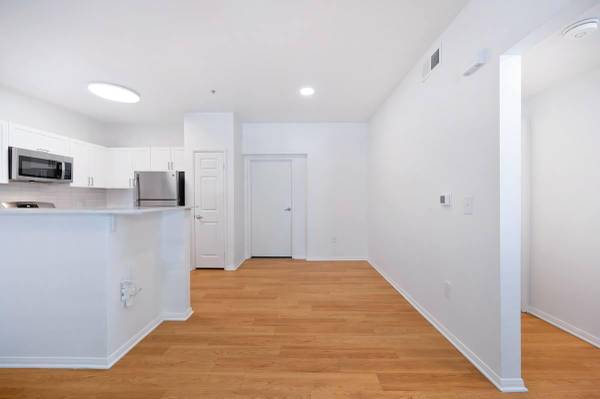 $2,695 / 2br - 948ft2 - Package Lockers, Gas Grills at Both Pools (Otay Ranch)63841345464193122