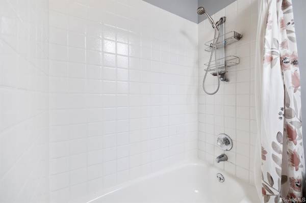 $2,800 / 1br - 615ft2 - Welcome home to 2211 California Street #407! Just steps from vibrant F (San Francisco)64023717784961121