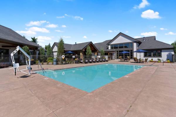 $2,559 / 3br - 1139ft2 - Free Wi-Fi in Lodge, Patio/Balcony, On-site Management (Lakeland Hills)64031312069122121