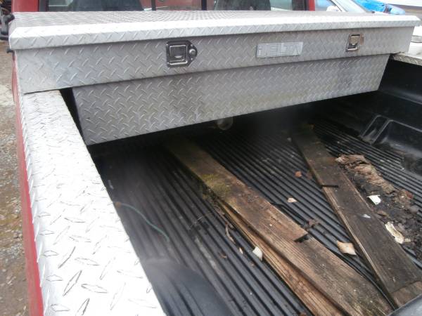 DELTA ACROSS BED TRUCK TOOL BOX 1