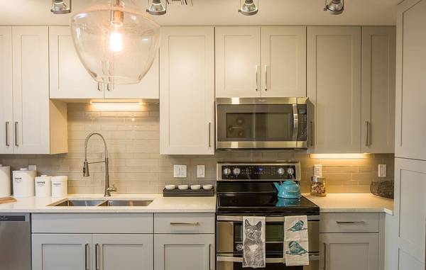 $2,620 / 1br - 747ft2 - 1bd 1ba, Controlled access building with covered garage parking (Boca Raton)64001848950657123