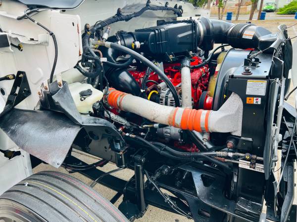 2013 Ford F-650 SUPER DUTY - Photo 15