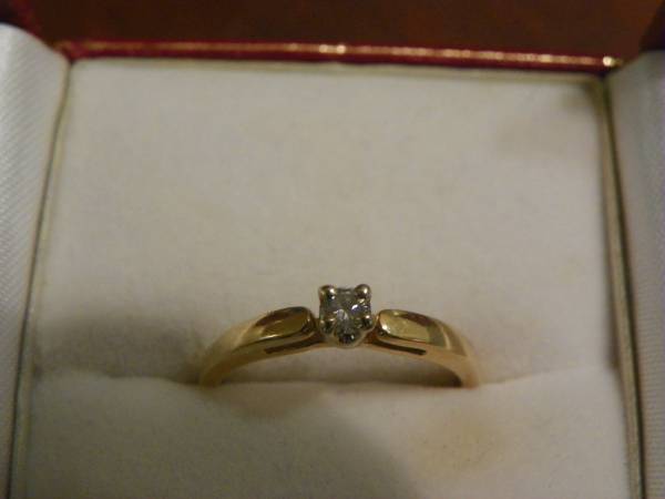 Fine Jewelry, Private Collection: Diamond solitaire Ring, yellow gold 1