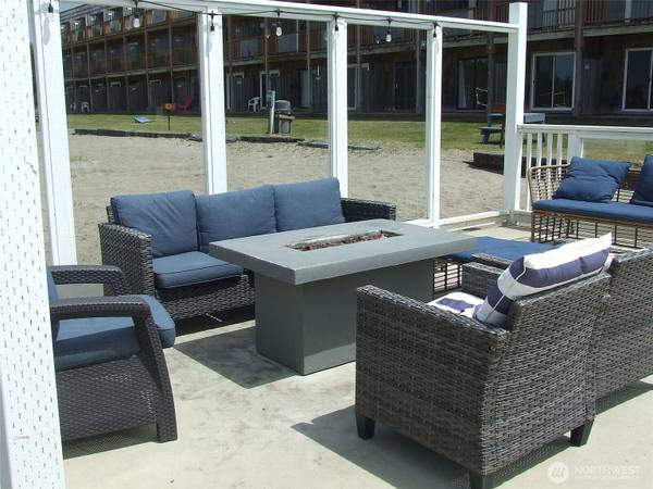 $50,000 / 1br - 682ft2 - Steps to Discovery Trail! Ocean View Condo w/ Pool & Amenities (Long Beach)64297998368257124