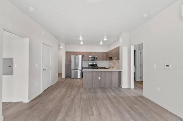 $1,692 / 2br - 905ft2 - Exclusive High Ceilings & Smart Tech in Sophisticated 2 BR (Downtown Meridian)63794895797633122