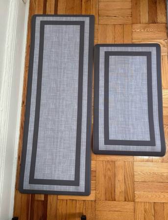 Gray Kitchen Rug Set 1