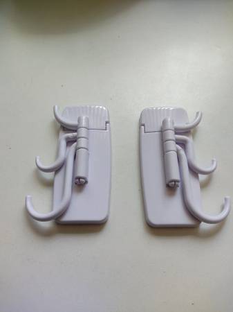 Self-adhesive Hook With Swivel Arms For Sale (Set Of 2) 1