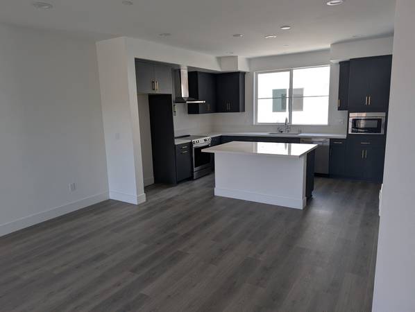 $5,300 / 3br - 1600ft2 - Brand new condo for rent- solar panels included (milpitas)63873332160641121