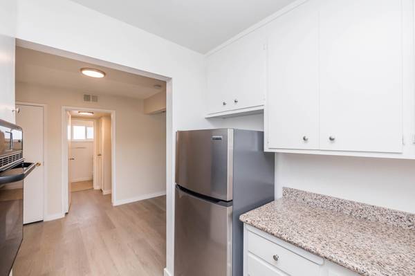 $2,195 / 1br - 633ft2 - 1BR/Adams Point/Washer/Dryer in Building/GC 1 Mons Free + $95 Move-In! (oakland east)63928541592579123