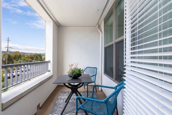 $5,052 / 2br - 1096ft2 - 2 bedroom, Located in Burlingame, Walk-In Closets (burlingame)63938498292611122