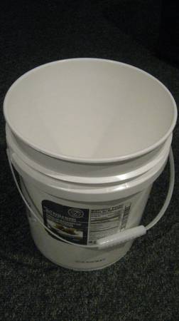 5 Gallon bucket 1