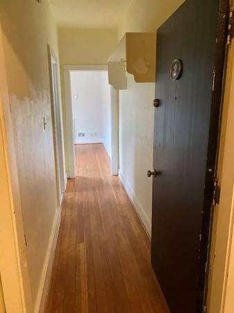 Fabulous Apartment  500 Sq Feet in a prime location! 1