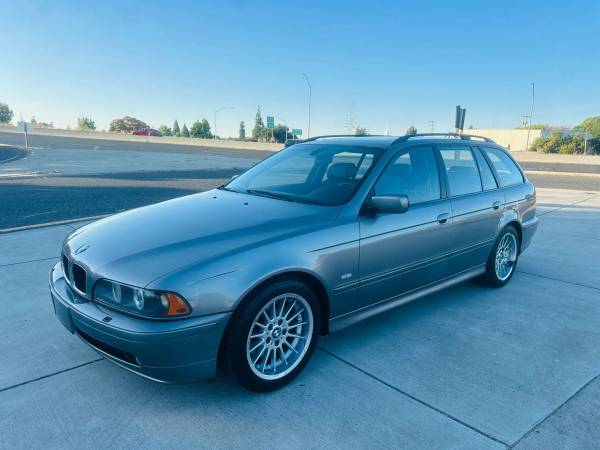 Serie 5 BMW 540iT Wagon 4D 540i Touring 2003 E39 - $9995.0063654697680897120