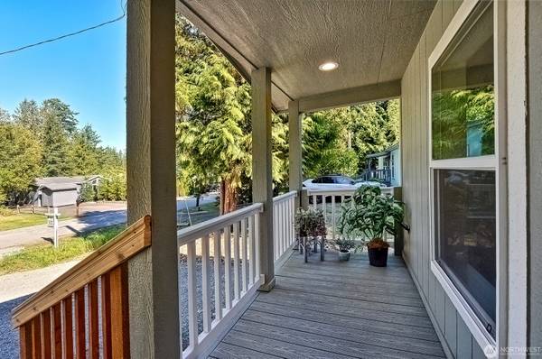 $450,000 / 3br - 1306ft2 - Be the proud owner of this new home (Blaine)64141620656898122