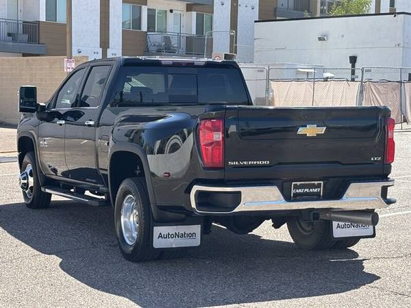 2022 Chevrolet Silverado 3500 4x4 - Photo 9