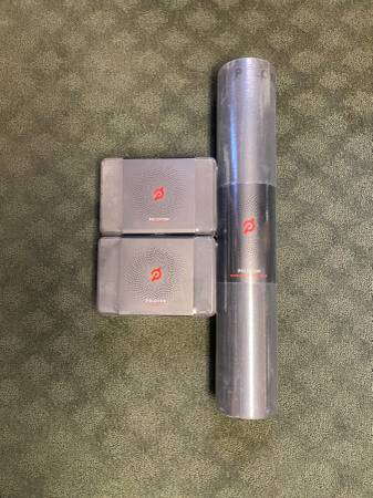 Peloton Reversible Yoga Mat and set of 2 Yoga Blocks 1
