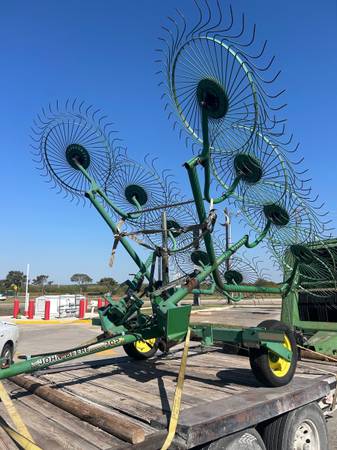 John deere hay rake 1