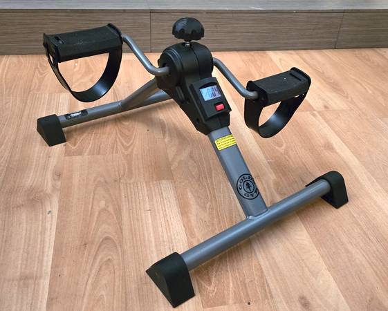 Upper and lower body cycle - golds gym home gym workout exercise bike 1