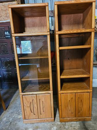 Nice solid oak Bookcase 1