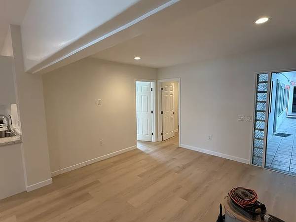 $1,985 / 2br - Newly Renovated 2BR/1BA Apartment – Heart of Chula Vista63657260667779123