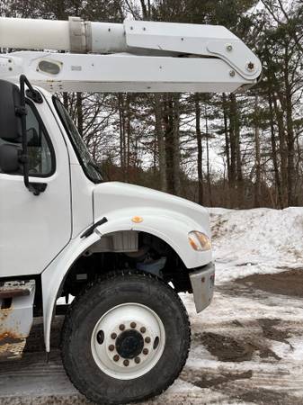 2013 Freightliner M2 106 - Photo 8