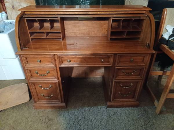 Solid Oak Roll Top Desk 1