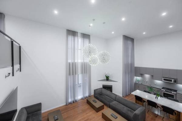 $5,760 / 2br - FULLY FURNISHED LUXURY 2 BED/2 BATH/PARKING w/W/D (West Hollywood)63701148328451122