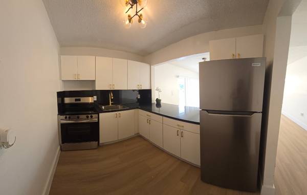 $2,000 / 2br - Section 8 - NO DEPOSIT & $1000 Rent Credit - Brokers bring S8 Clients! (North Miami)64051002754051121
