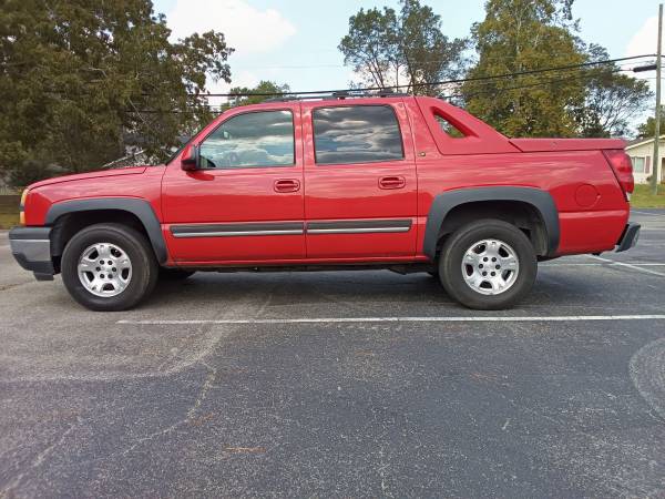 2005 Chevrolet avalanche 1