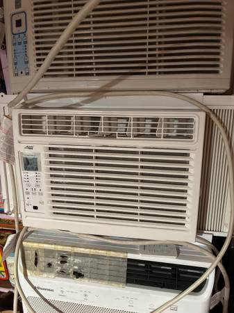 Arctic King 5000btu air conditioner 1