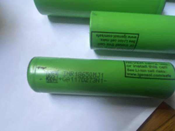 Pack of 6 LG INR 18650 MJ1  3500mAh  Battery / Batteries 1