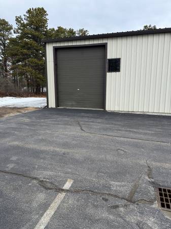 $2,500 / 2100ft2 - Commercial/Industrial Space (Concord)63931790697475121