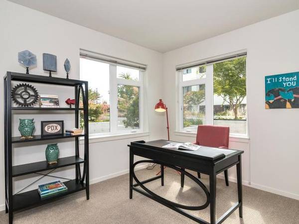 $2,172 / 2br - 967ft2 - Pisos de Madera de Superficie Dura, Estudio, 1, 2 y 3 dormitorios disponibles (Hollywood, NE Portland, Grant Park, Kern)63842023489667123