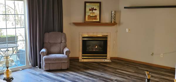 $2,099 / 3br - 1600ft2 - Newer 3BR Townhome with Basement- Quiet Dead End Street in Great Area! (Chanhassen)64149609470722124