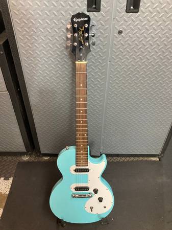Epiphone Les Paul – Light Blue w/ soft case 1