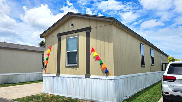 $56,999 / 3br - 1152ft2 - 🏡 EN VENTA: Hermosa Casa Prefabricada – ¡Lista para Mudarse! 🏡 (Corpus Christi)64036538246146121
