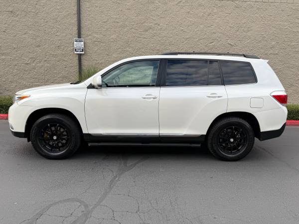 2011 Toyota Highlander 4x4 - 1 DUEÑO / ASIENTO DE TERCERA FILA / CUERO / ASIENTOS CALEFACCIONADOS - $18,900 (Toyota Highlander en Beaverton)63441421569921122