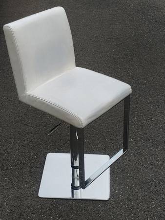 Modern Used Chrome Leather Barstool Adjustable Chair 1