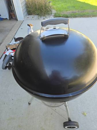 Webber Grill plus accessories 1