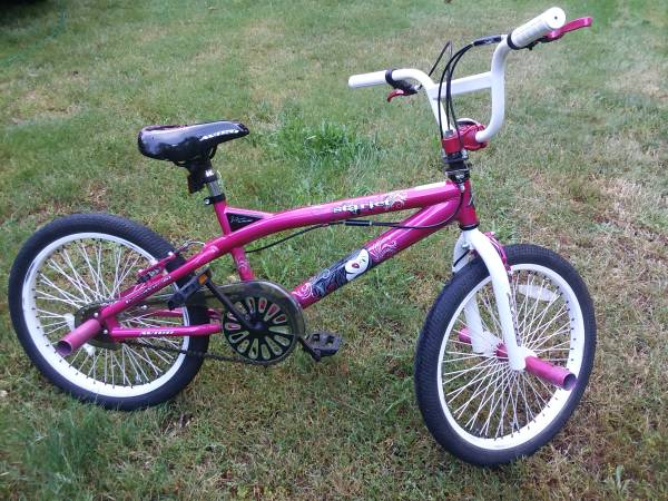 Bicicleta BMX Avigo Starlet para chicas de 20", color rosa brillante, como nueva - $50 (Olympia Lacey)63471419180035120