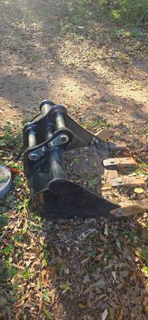 Mini excavator bucket and auger 1